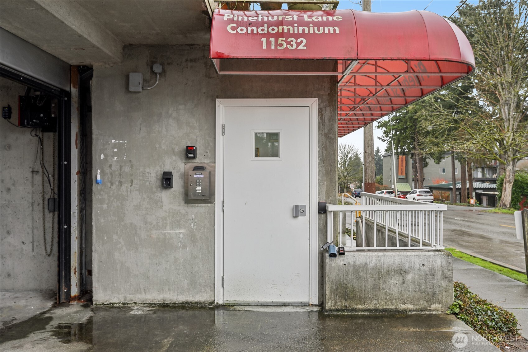 11532 15th Avenue NE #202, Seattle, WA 98125