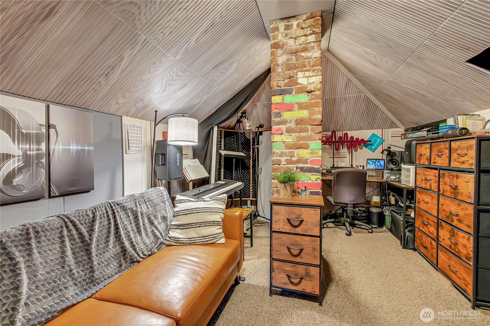 926 S Ainsworth Avenue , Tacoma, WA 98405-3349