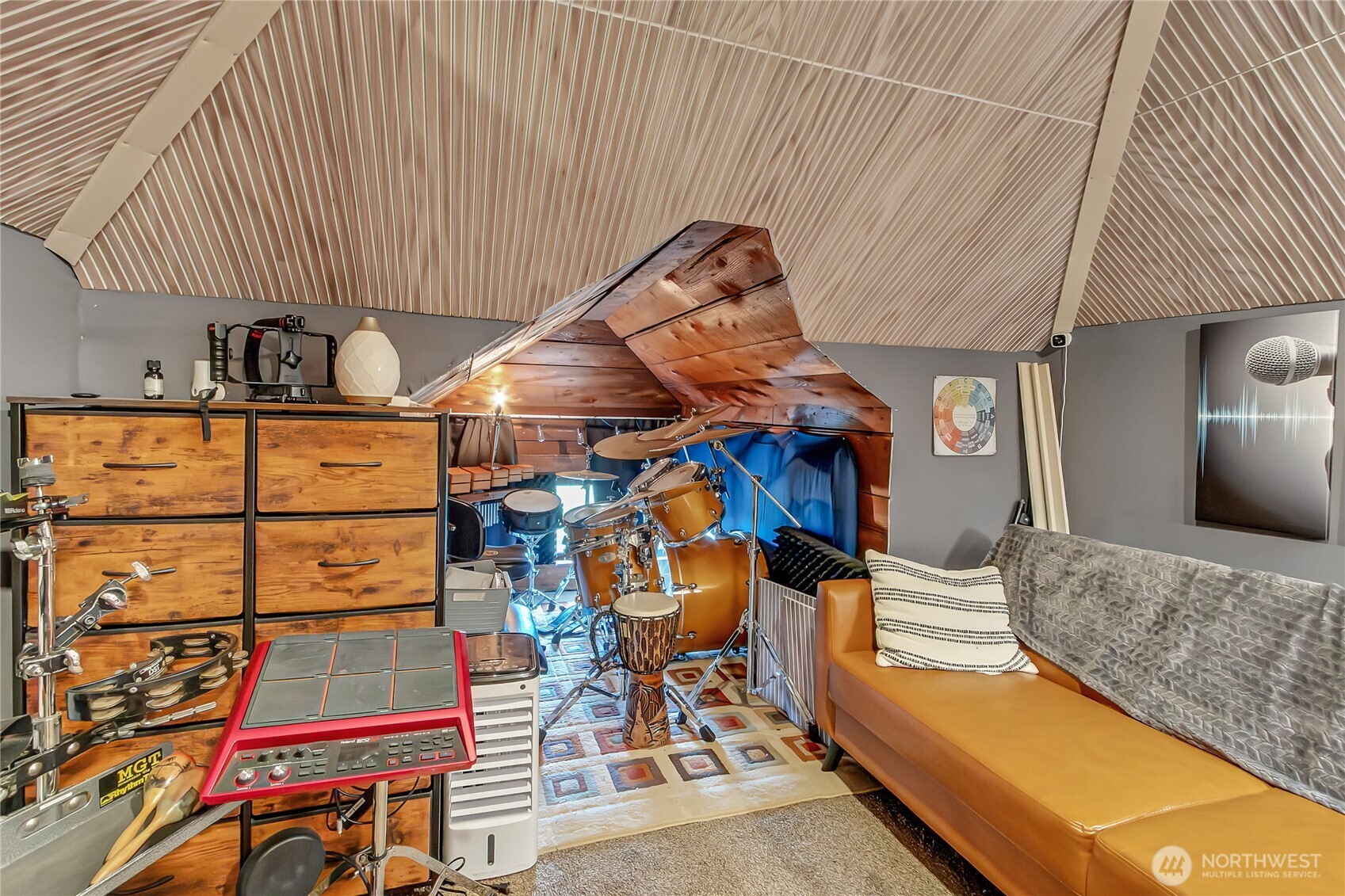 926 S Ainsworth Avenue , Tacoma, WA 98405-3349