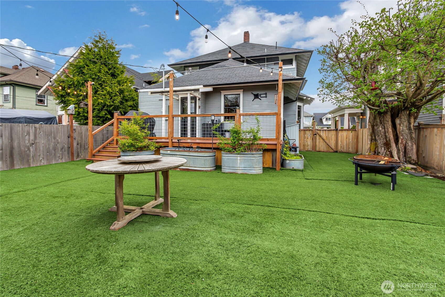 926 S Ainsworth Avenue , Tacoma, WA 98405-3349