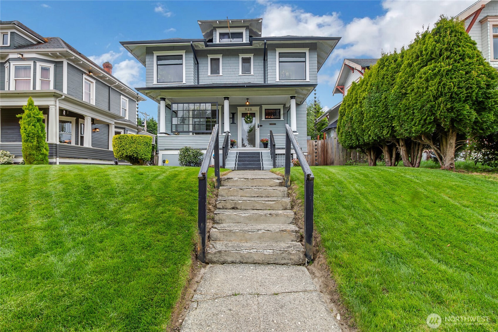 926 S Ainsworth Avenue , Tacoma, WA 98405-3349