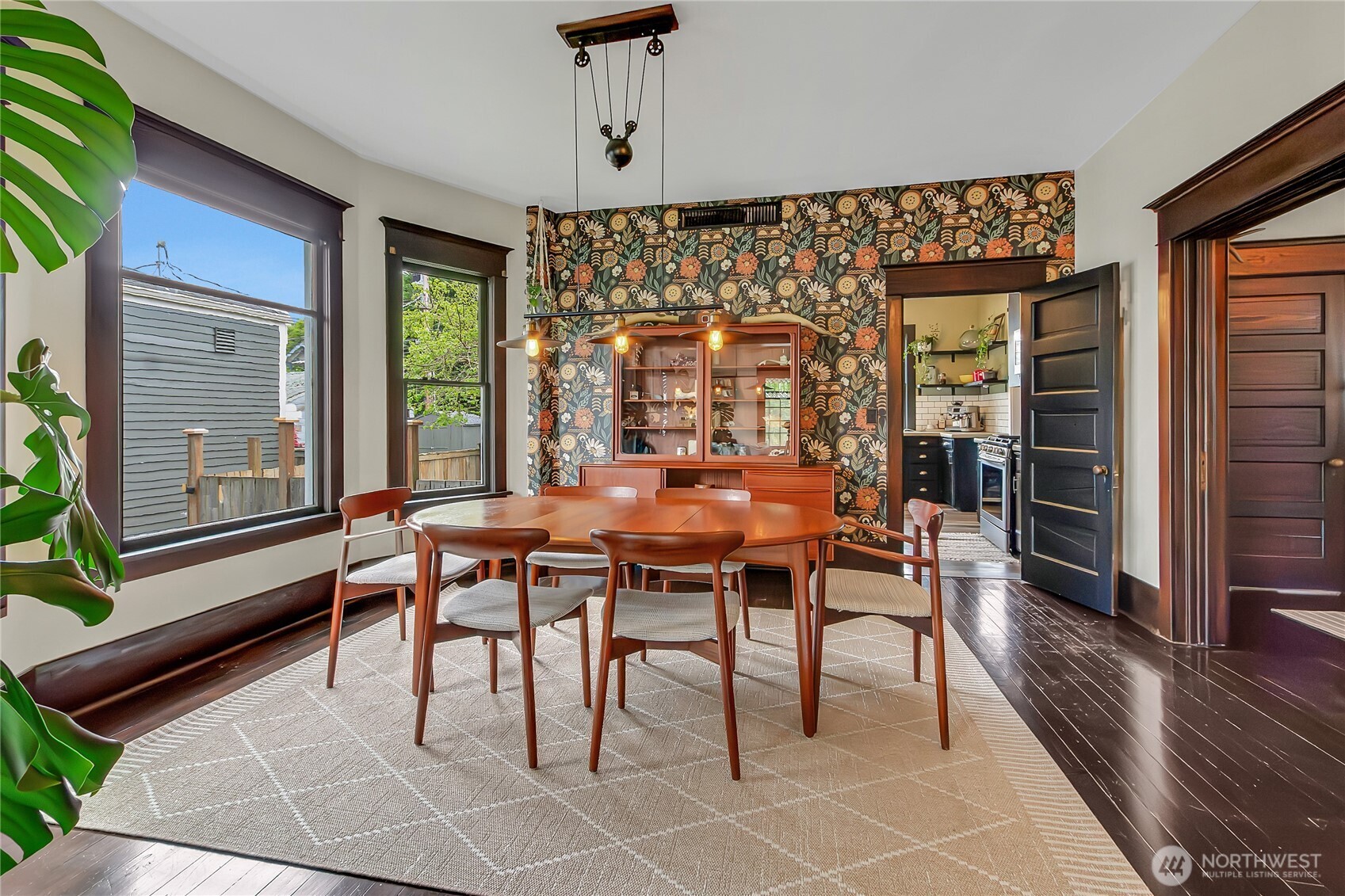 926 S Ainsworth Avenue , Tacoma, WA 98405-3349