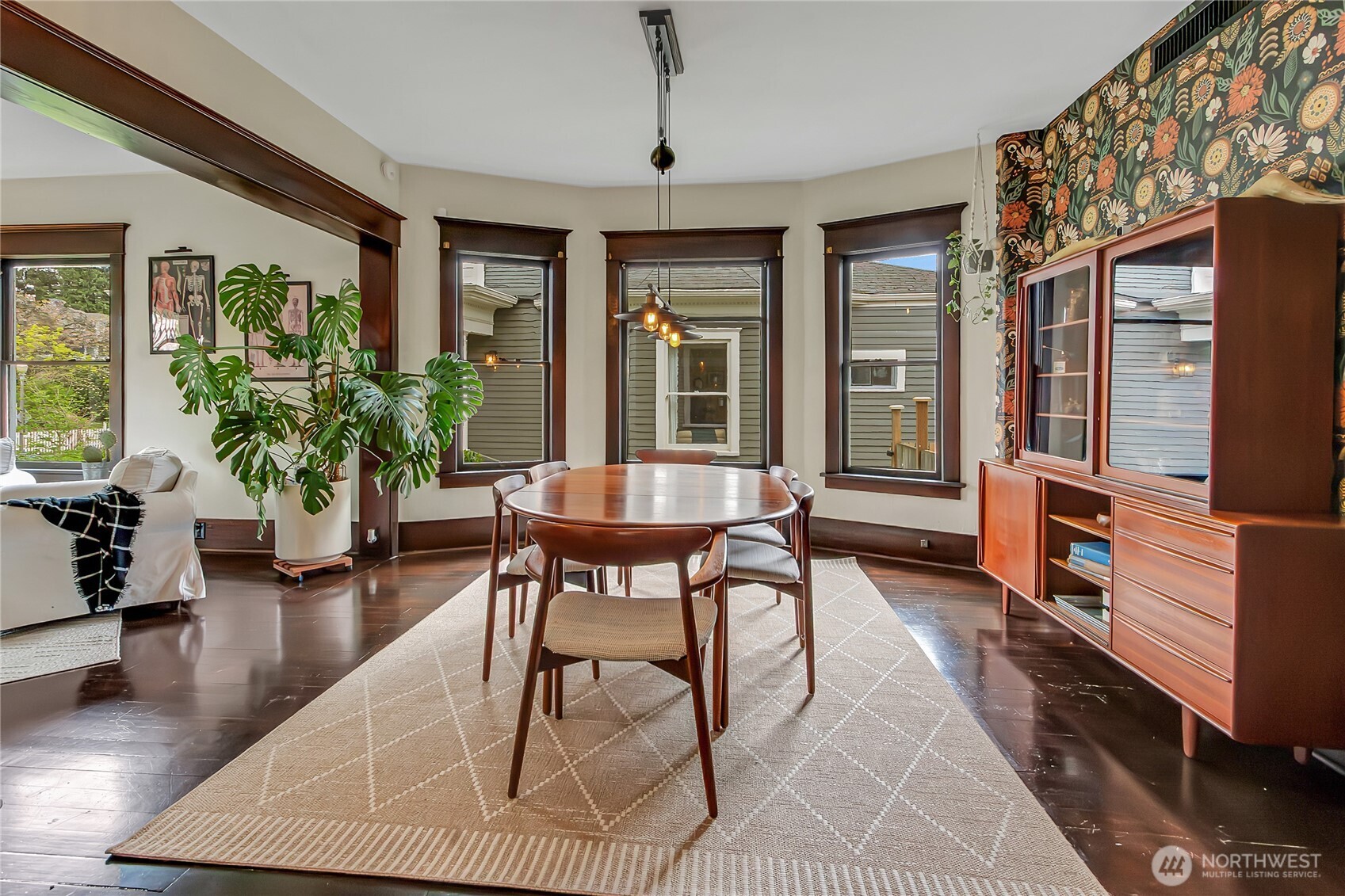 926 S Ainsworth Avenue , Tacoma, WA 98405-3349