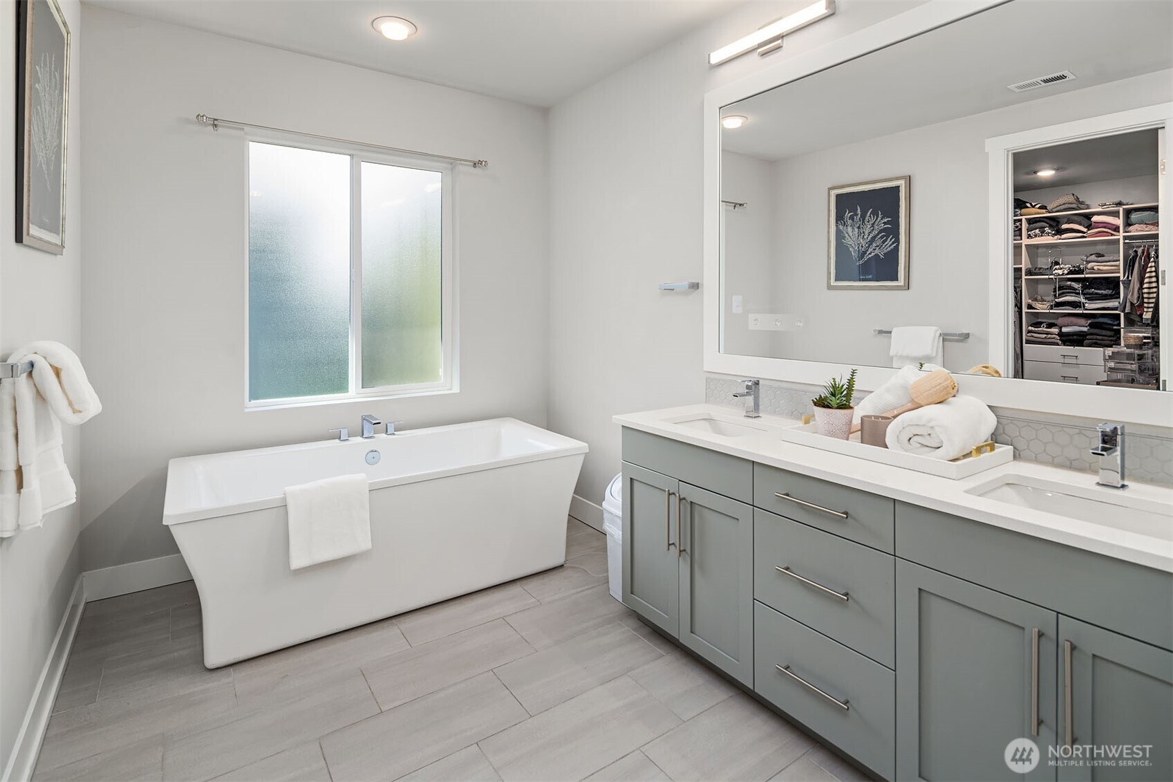 7226 NE 129th Street , Kirkland, WA 98034