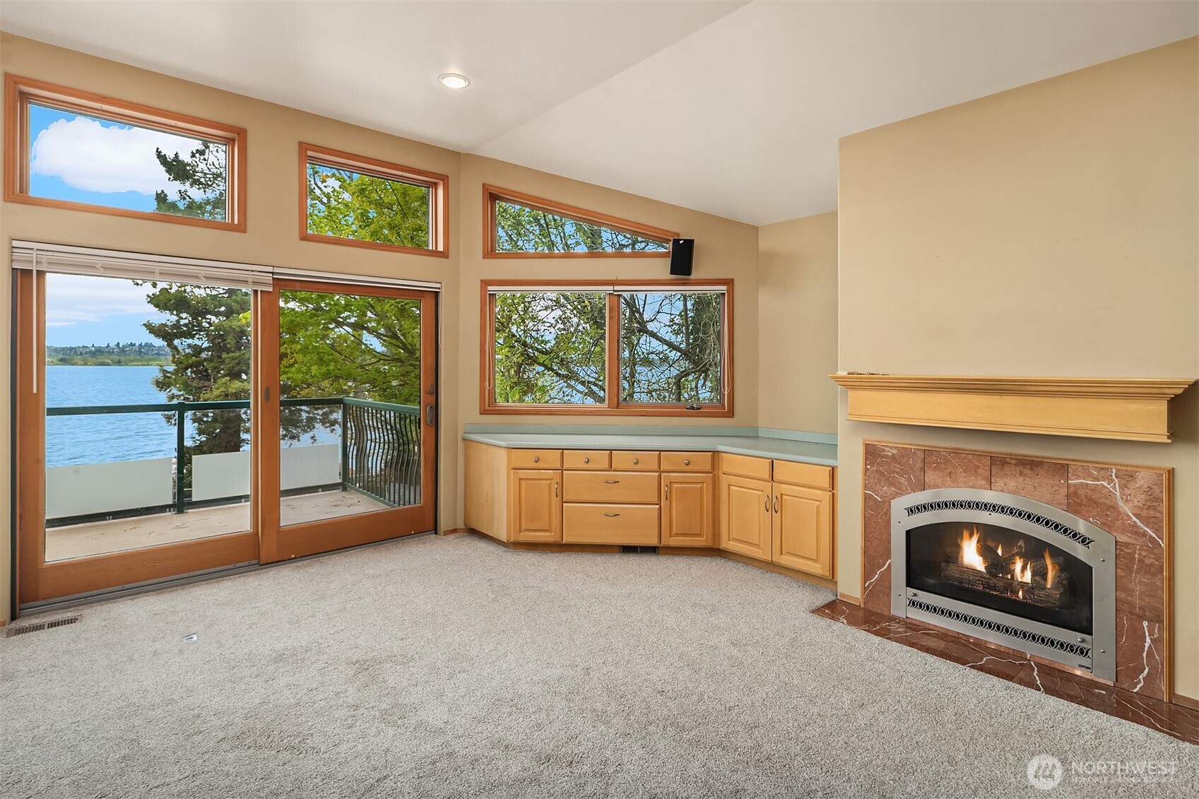 557 5th Avenue W, Kirkland, WA 98033