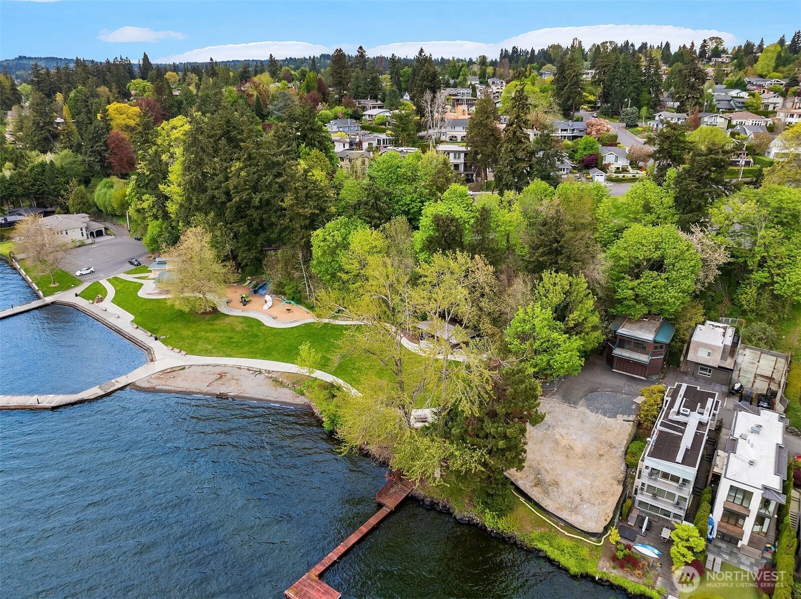 557 5th Avenue W, Kirkland, WA 98033