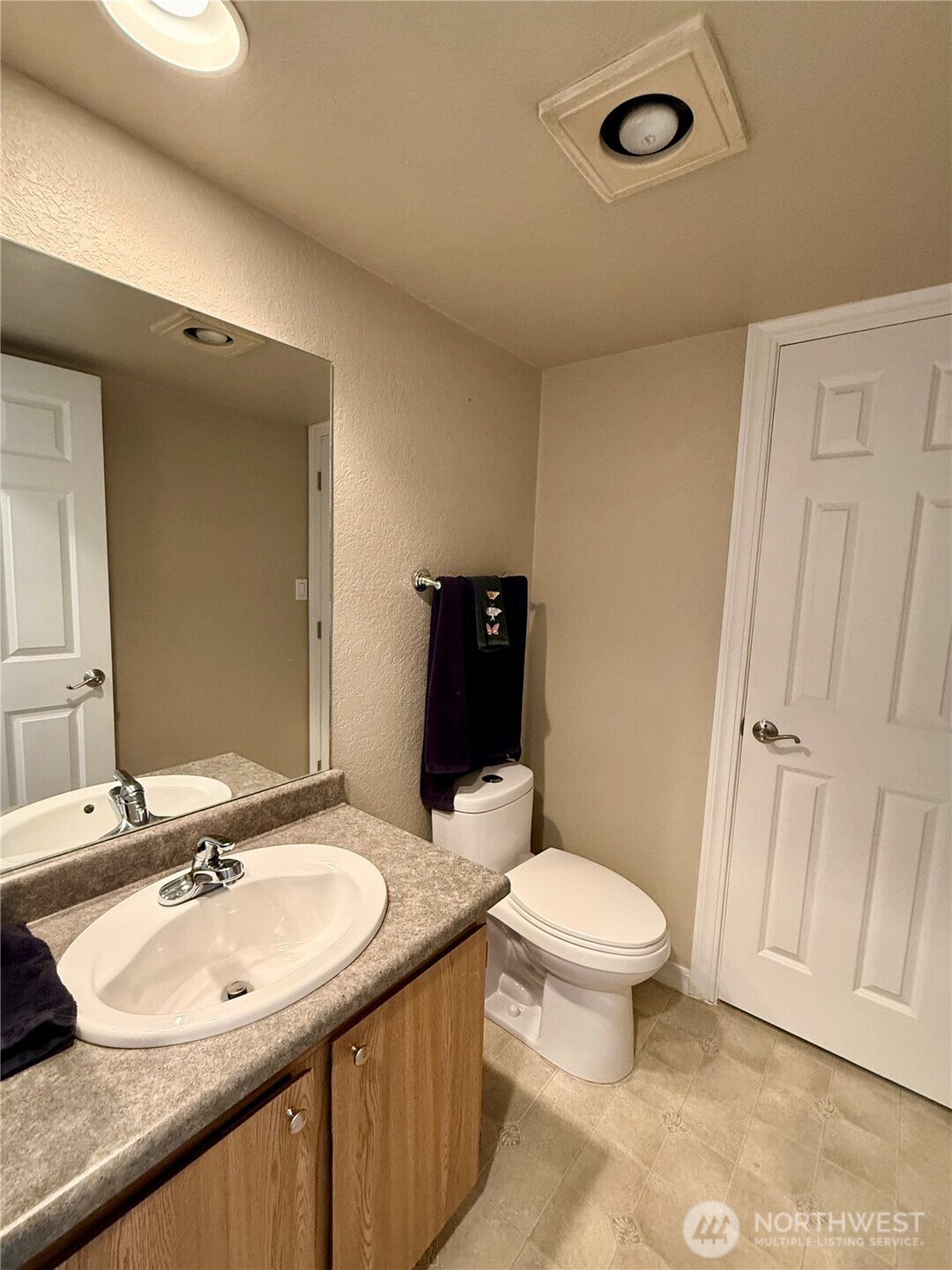 1700 Sunn Fjord Lane #L208, Bremerton, WA 98312