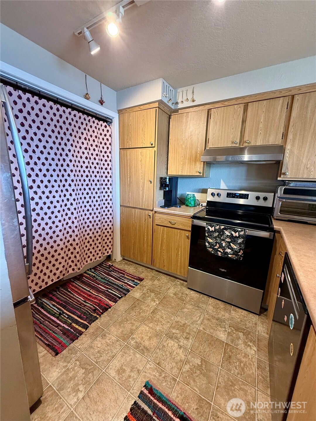 1700 Sunn Fjord Lane #L208, Bremerton, WA 98312