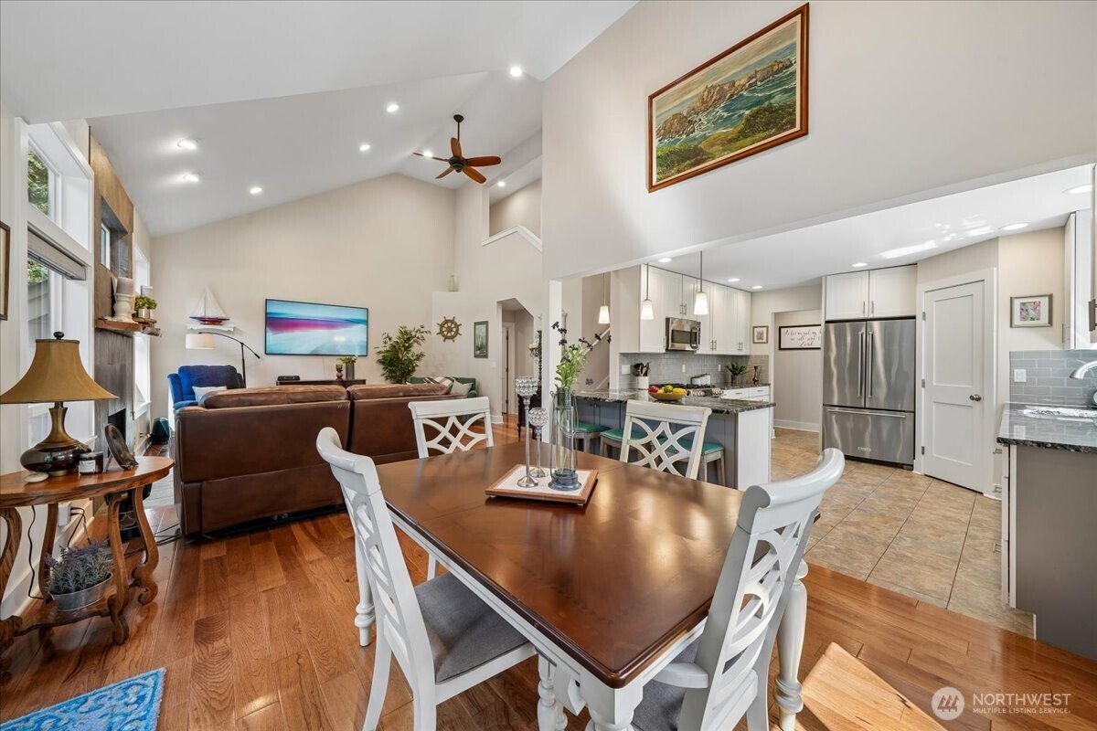 10804 Pioneer Drive , Anderson Island, WA 98303