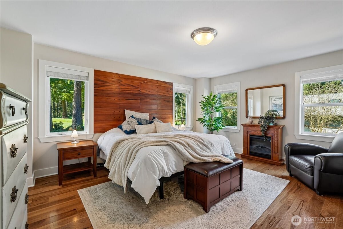 10804 Pioneer Drive , Anderson Island, WA 98303