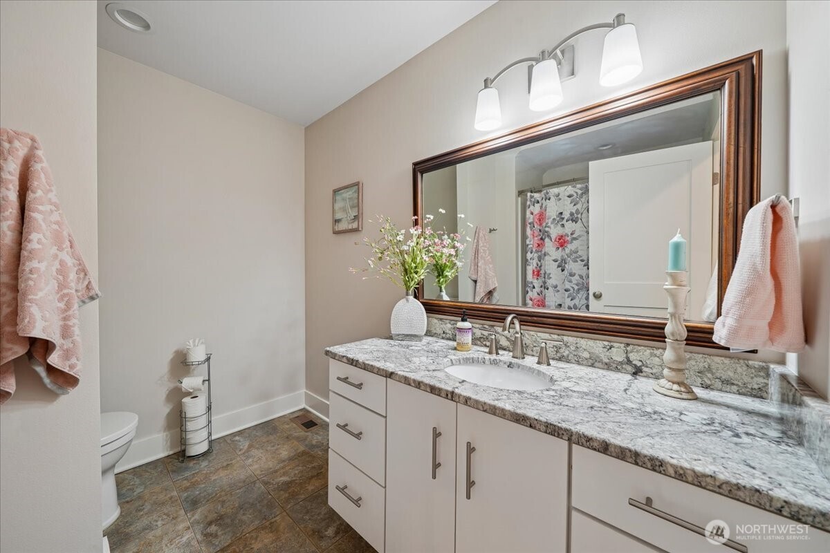 10804 Pioneer Drive , Anderson Island, WA 98303