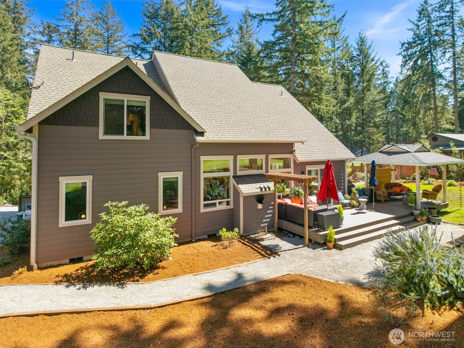 10804 Pioneer Drive , Anderson Island, WA 98303