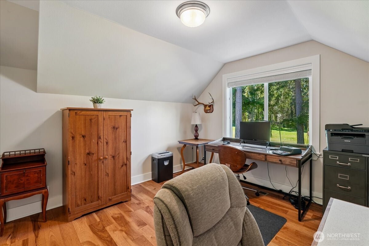 10804 Pioneer Drive , Anderson Island, WA 98303