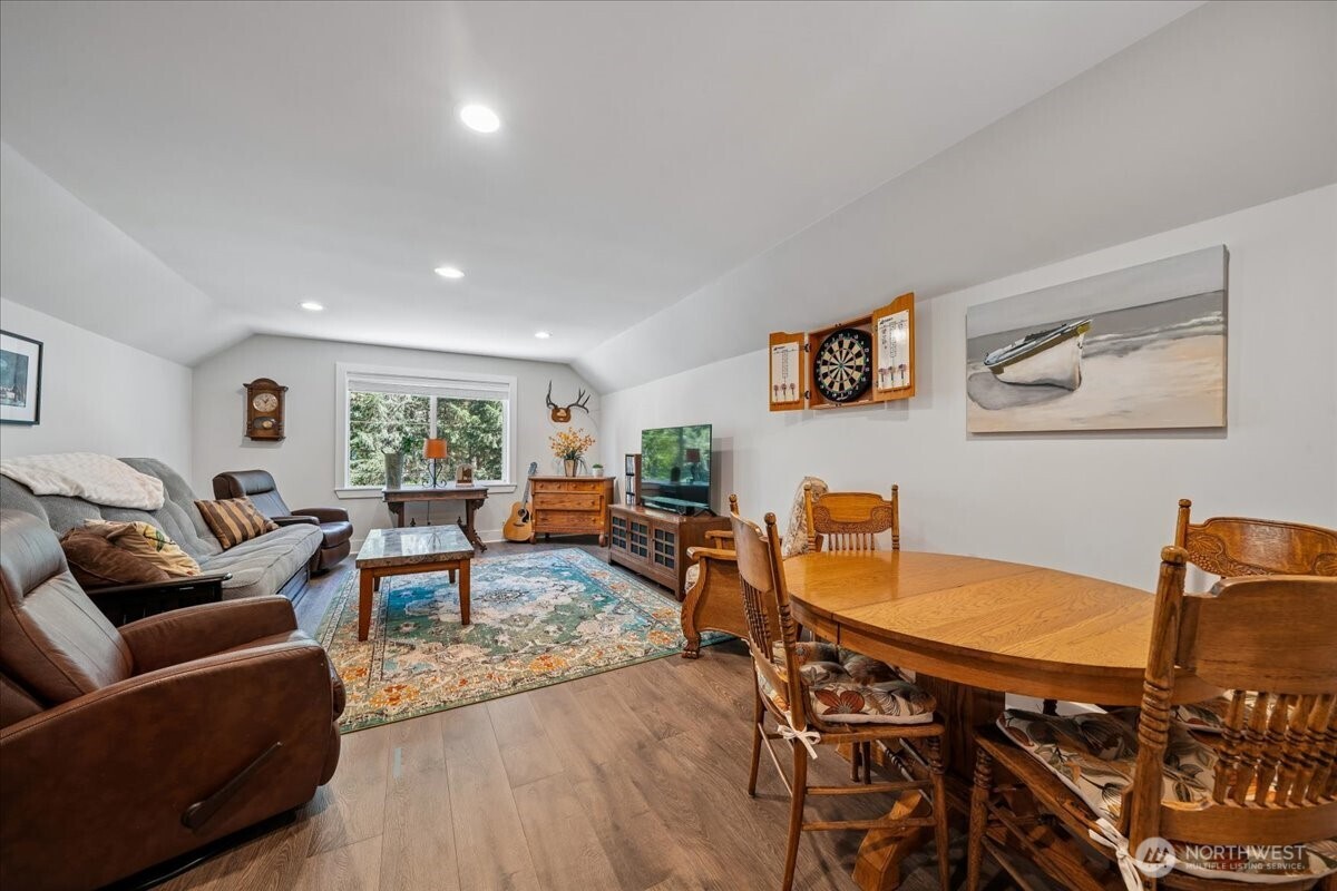 10804 Pioneer Drive , Anderson Island, WA 98303