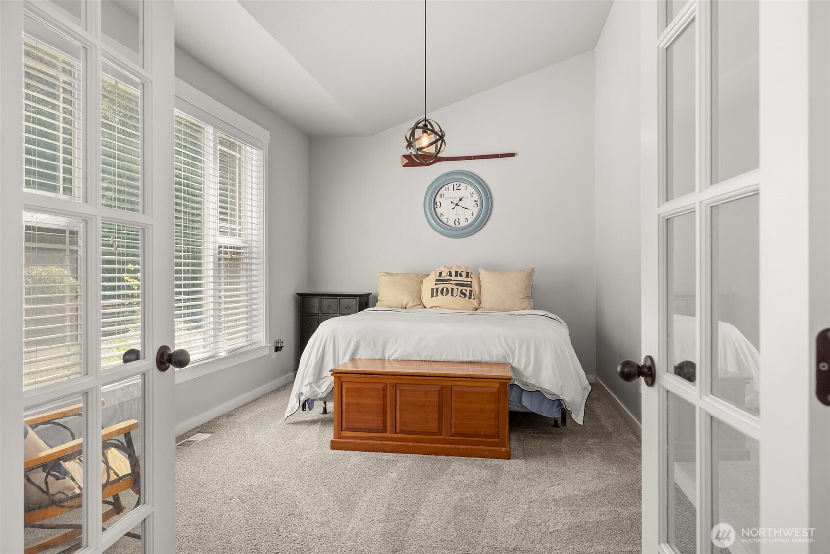 341 W Reeves Hill Drive , Shelton, WA 98584