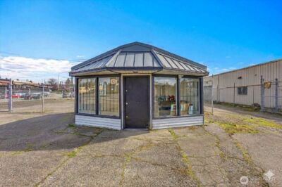 9808 17th Avenue SW, Seattle, WA 98106