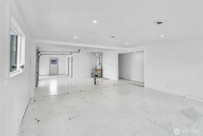 9808 17th Avenue SW, Seattle, WA 98106 - Photo 2
