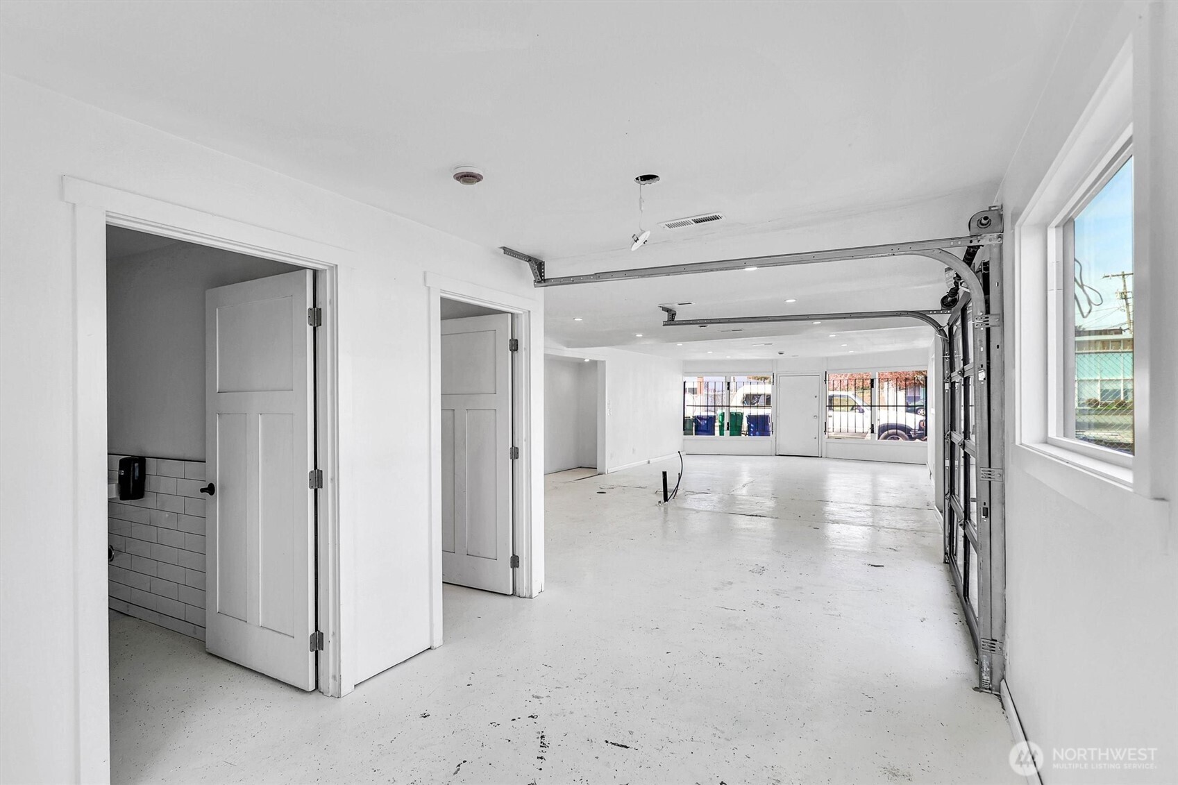9808 17th Avenue SW, Seattle, WA 98106
