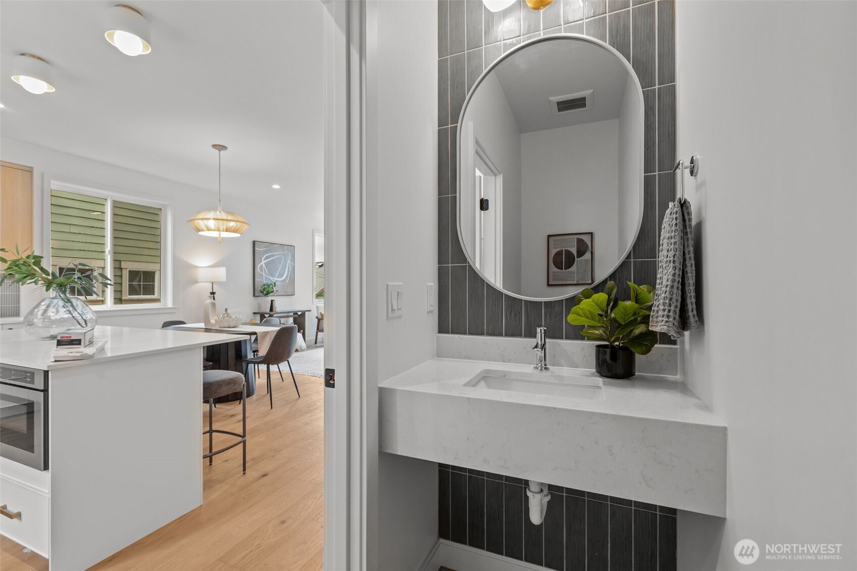 2220 A NW 62nd Street , Seattle, WA 98107