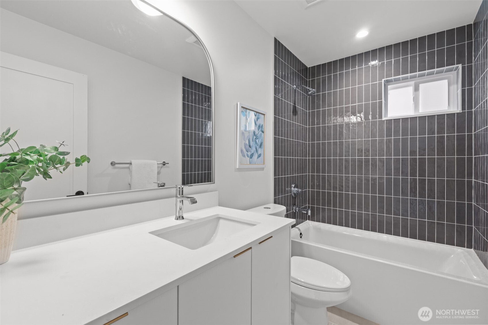 2220 A NW 62nd Street , Seattle, WA 98107