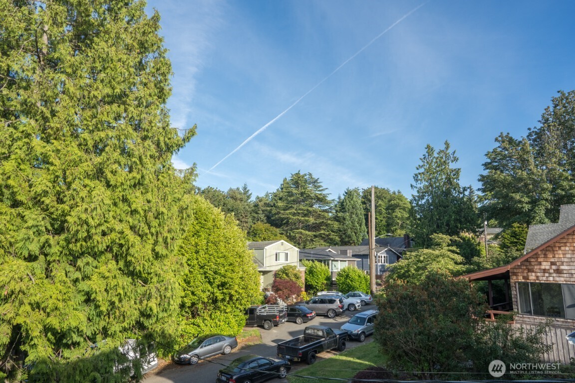 4621 34th Avenue W, Seattle, WA 98199