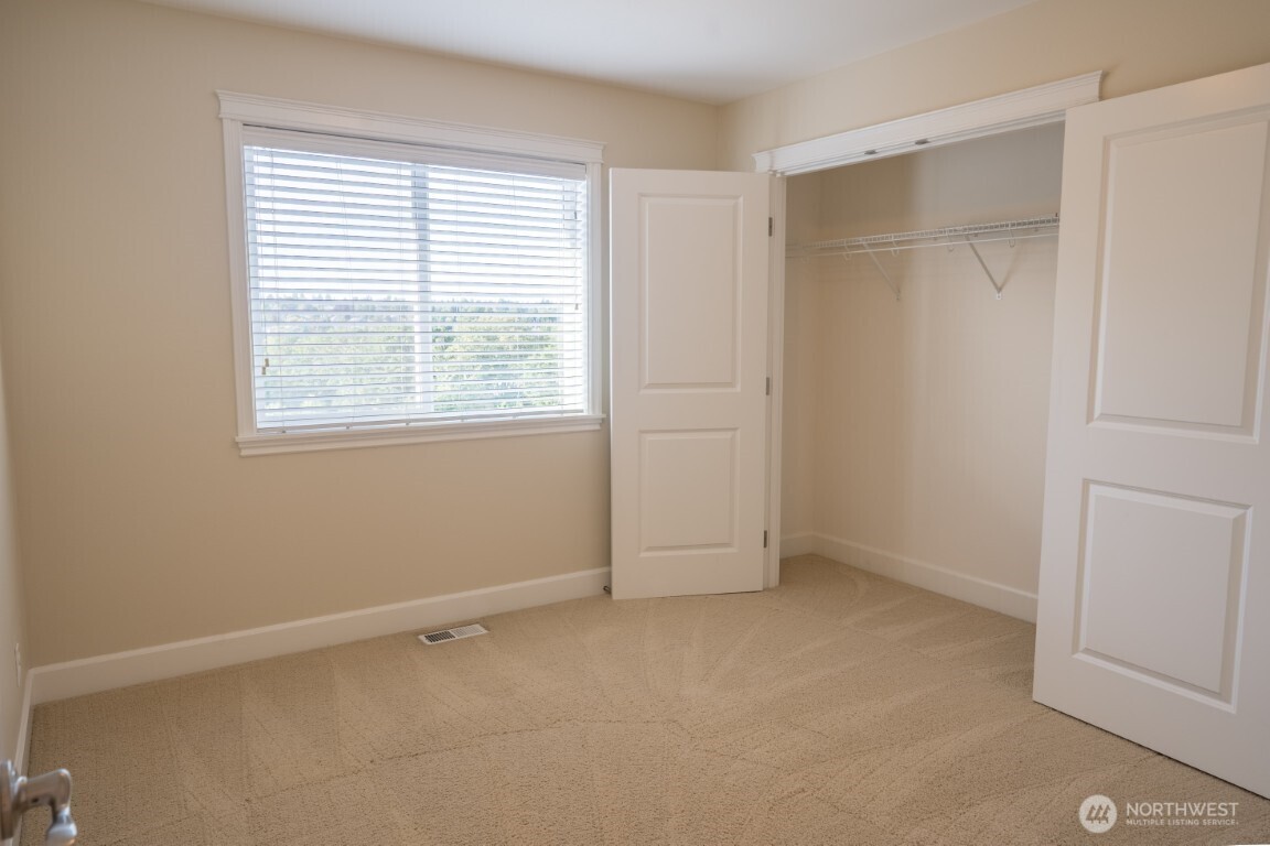 4621 34th Avenue W, Seattle, WA 98199
