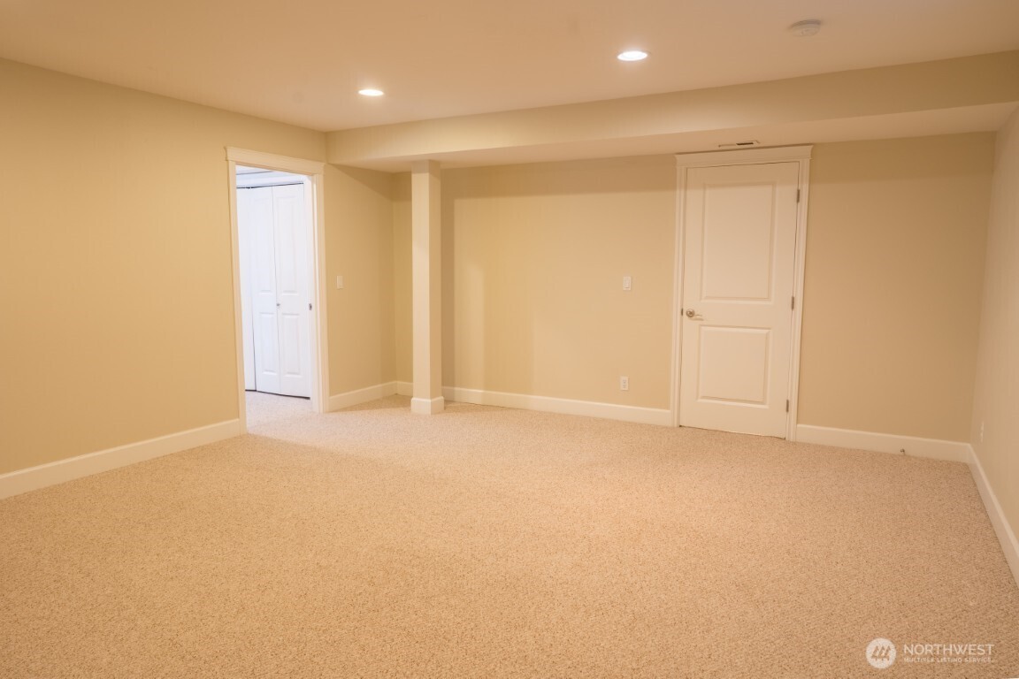 4621 34th Avenue W, Seattle, WA 98199