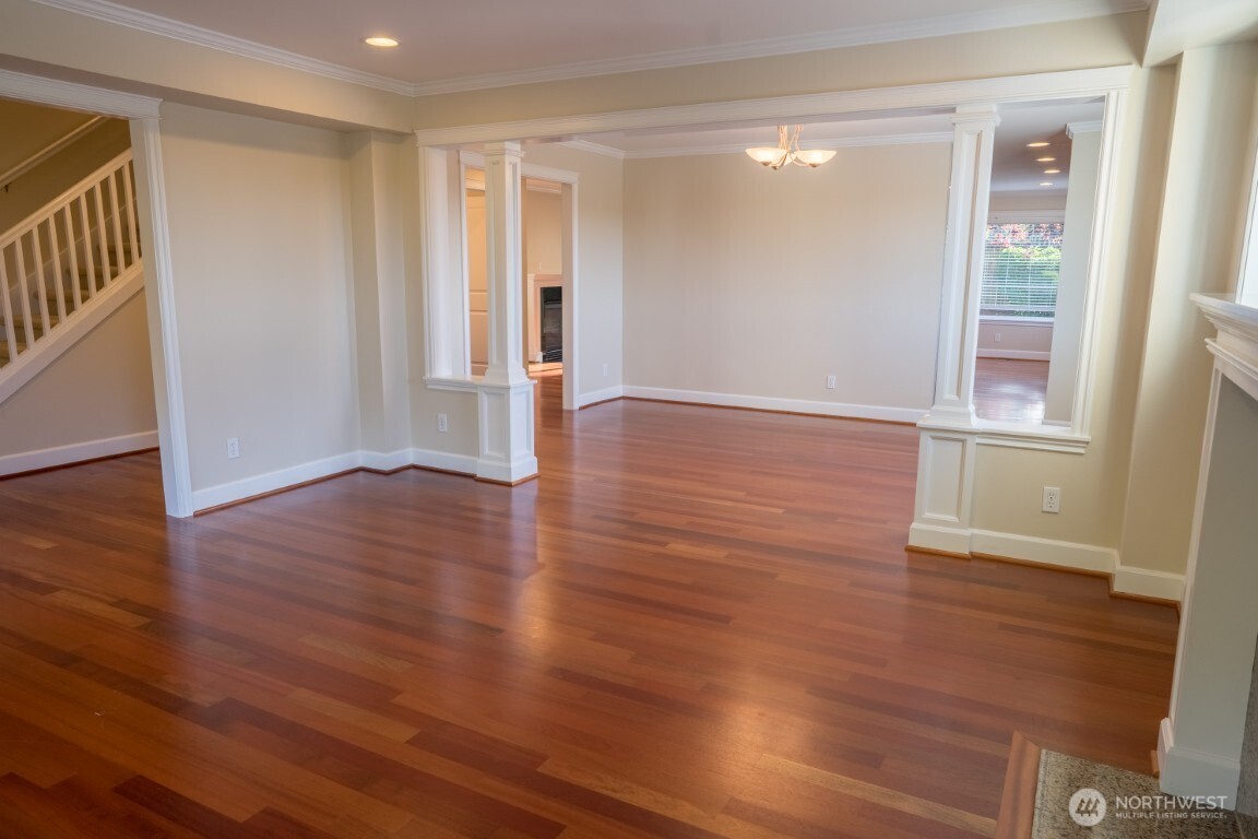 4621 34th Avenue W, Seattle, WA 98199