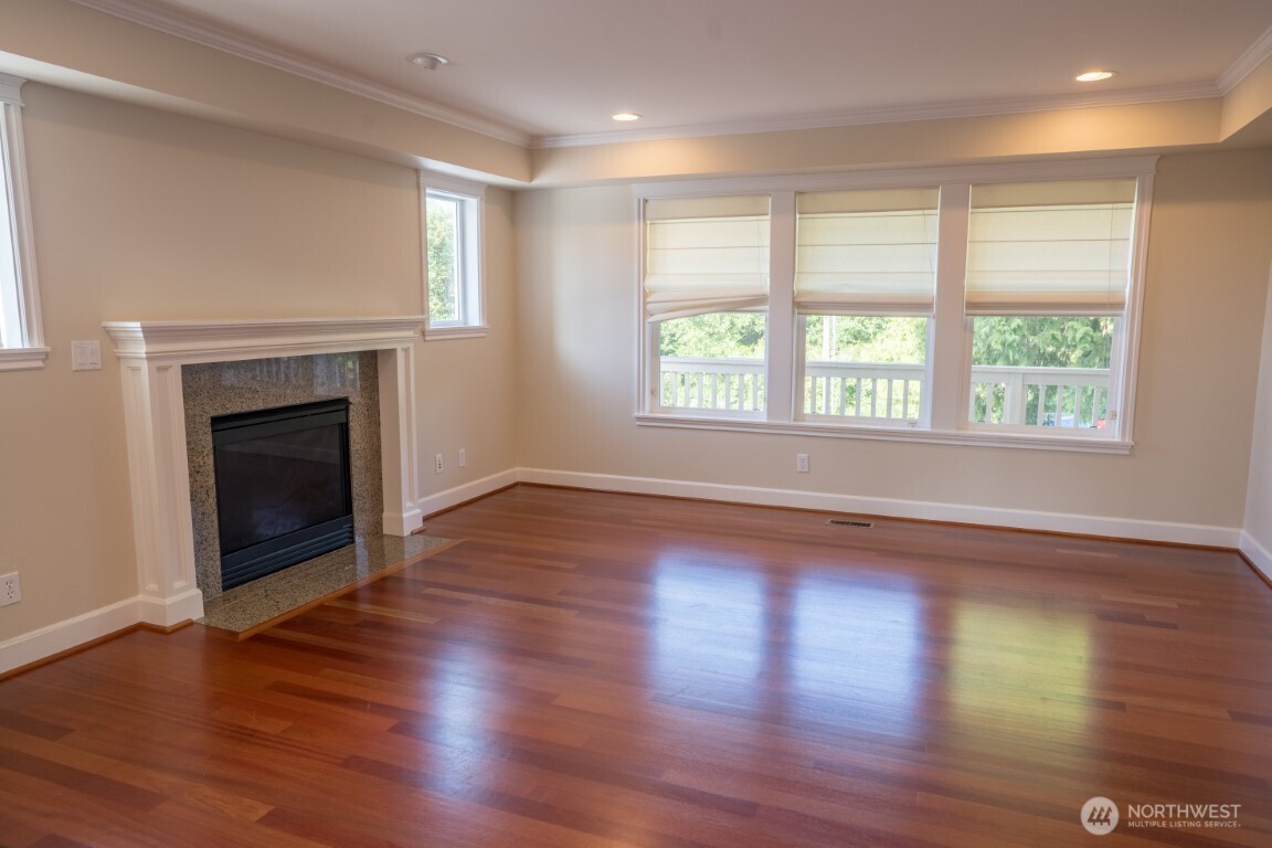 4621 34th Avenue W, Seattle, WA 98199