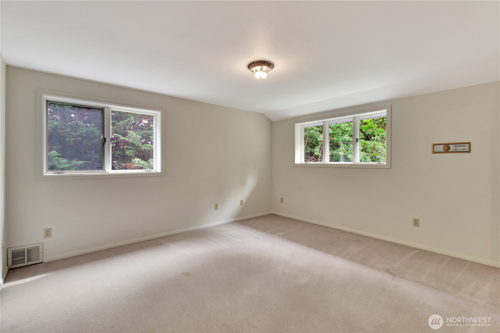 963 Utsalady Road , Camano Island, WA 98282-8802