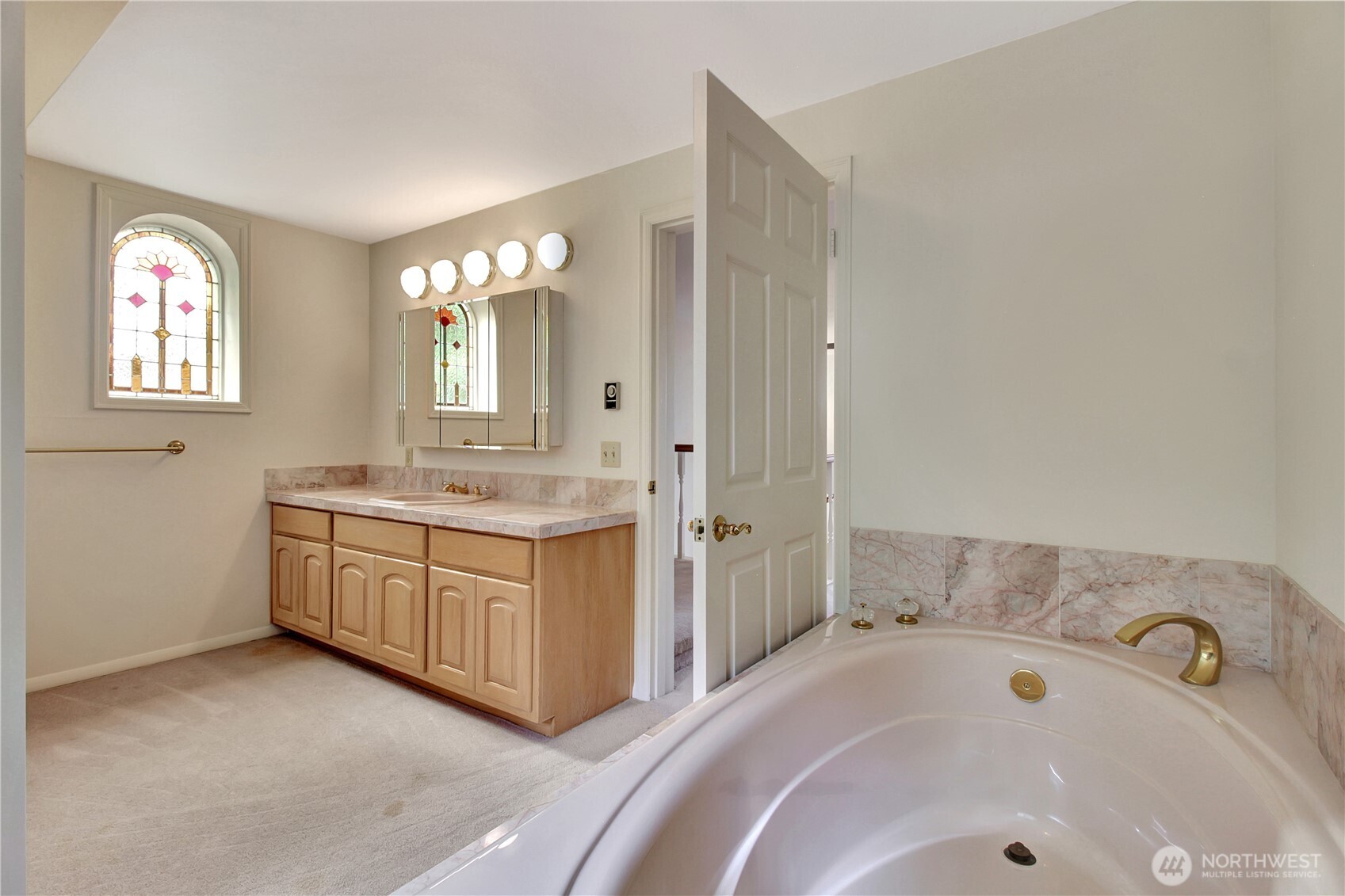 963 Utsalady Road , Camano Island, WA 98282-8802