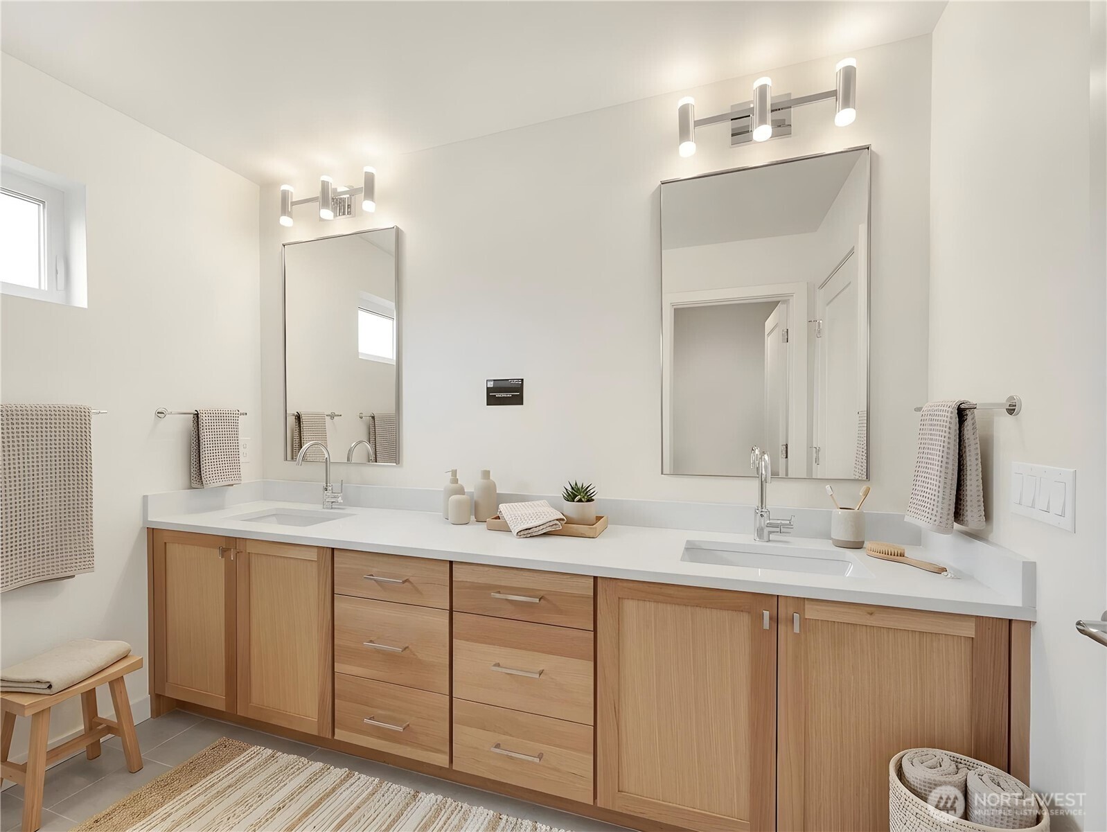 1412 A N 47th Street , Seattle, WA 98103