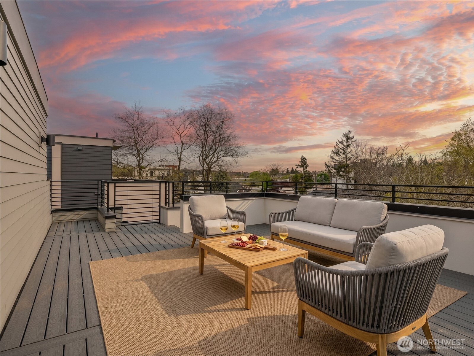1412 A N 47th Street , Seattle, WA 98103