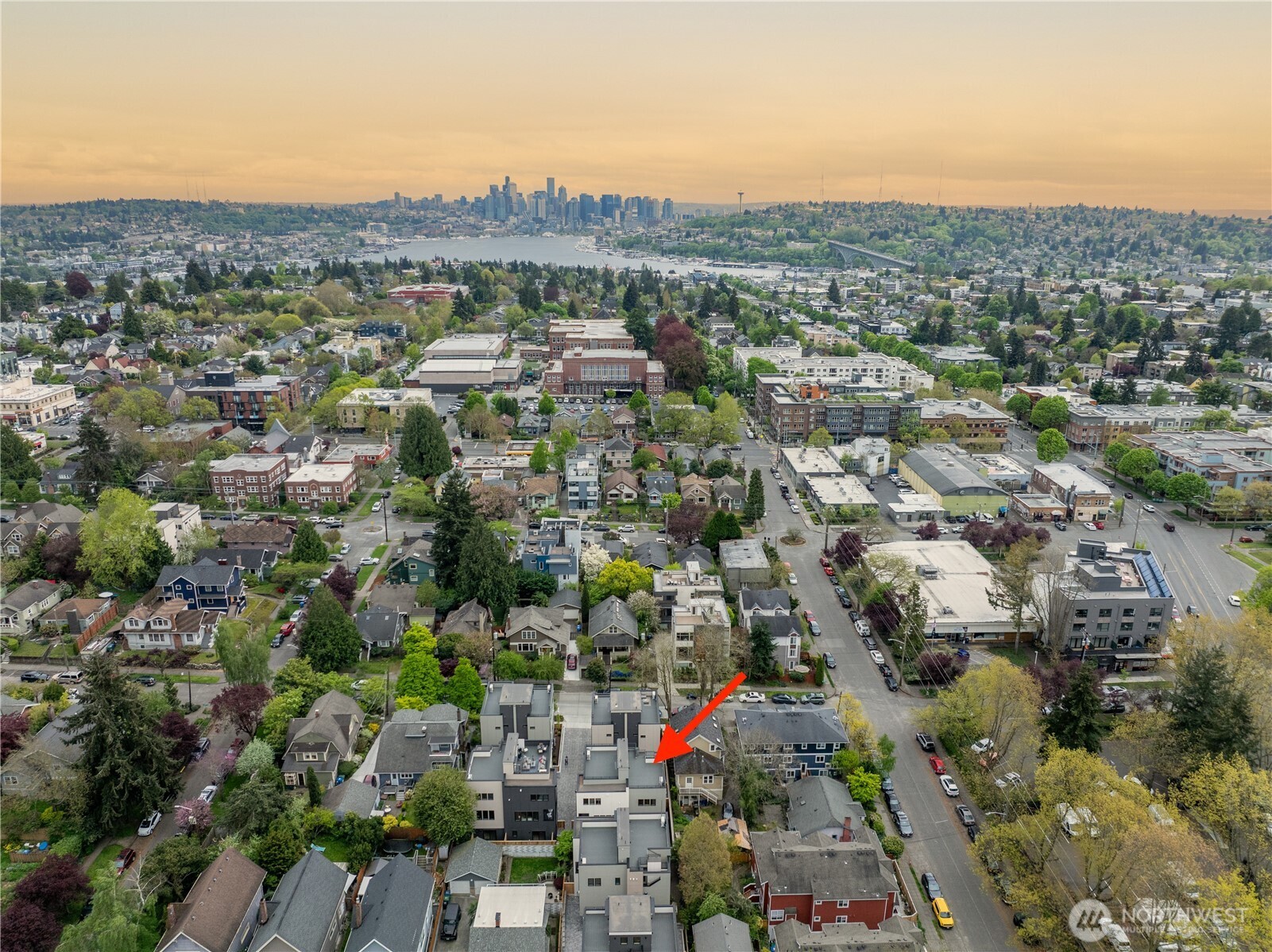 1412 A N 47th Street , Seattle, WA 98103