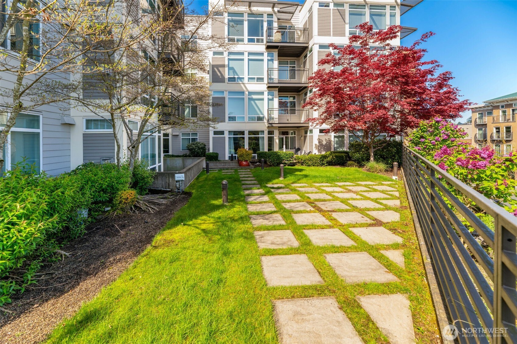 211 Kirkland Avenue #520, Kirkland, WA 98033
