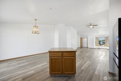 1365 E Gemstone Street E, Othello, WA 99344 - Photo 2