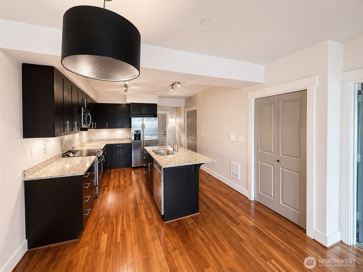 699 John Street #515, Seattle, WA 98109