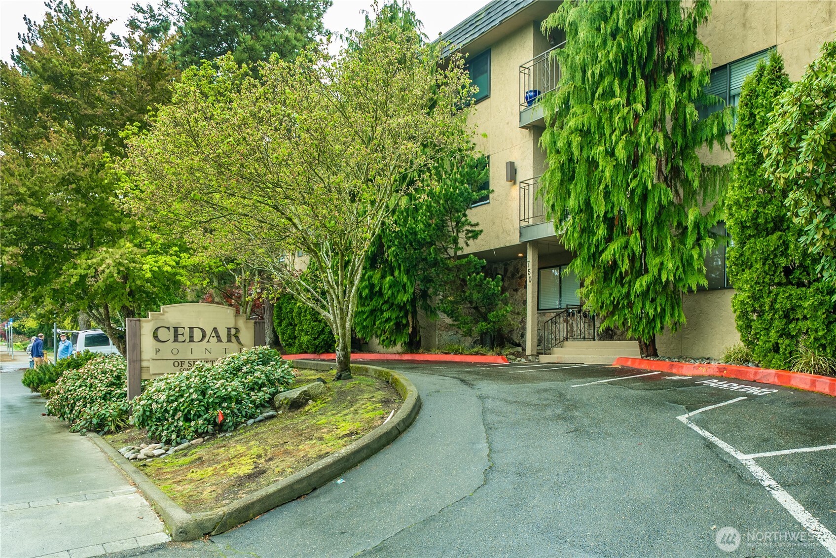 750 N 143rd Street #212, Seattle, WA 98133
