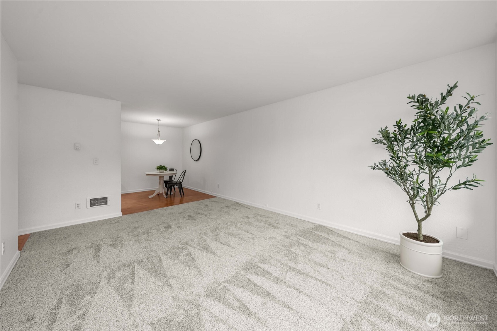 750 N 143rd Street #212, Seattle, WA 98133