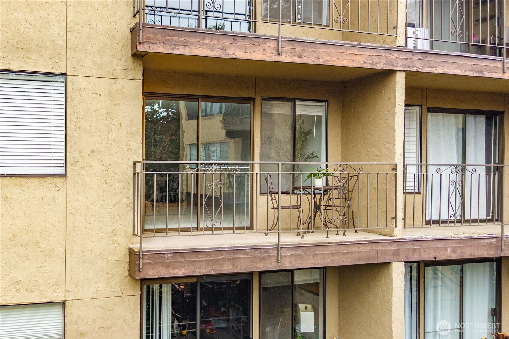 750 N 143rd Street #212, Seattle, WA 98133