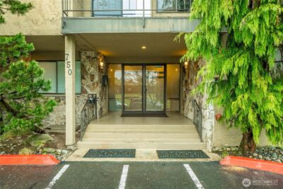 750 N 143rd Street #212, Seattle, WA 98133 - Photo 3