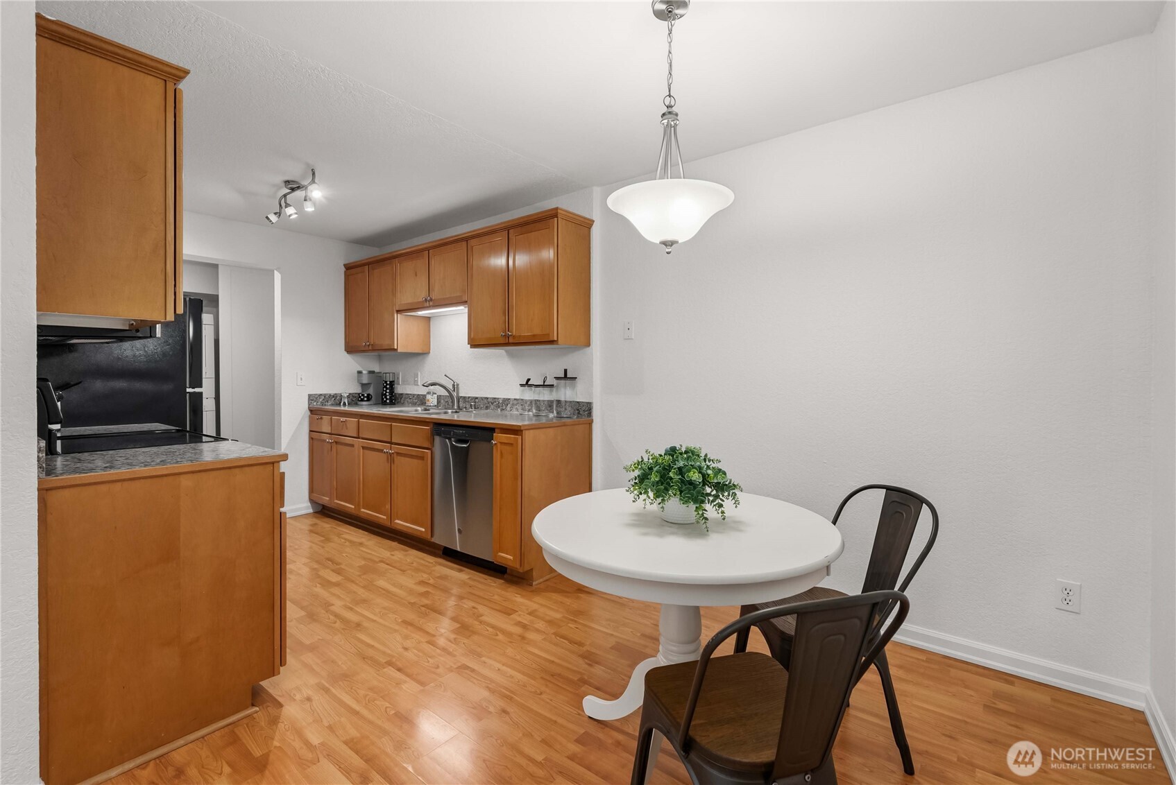 750 N 143rd Street #212, Seattle, WA 98133