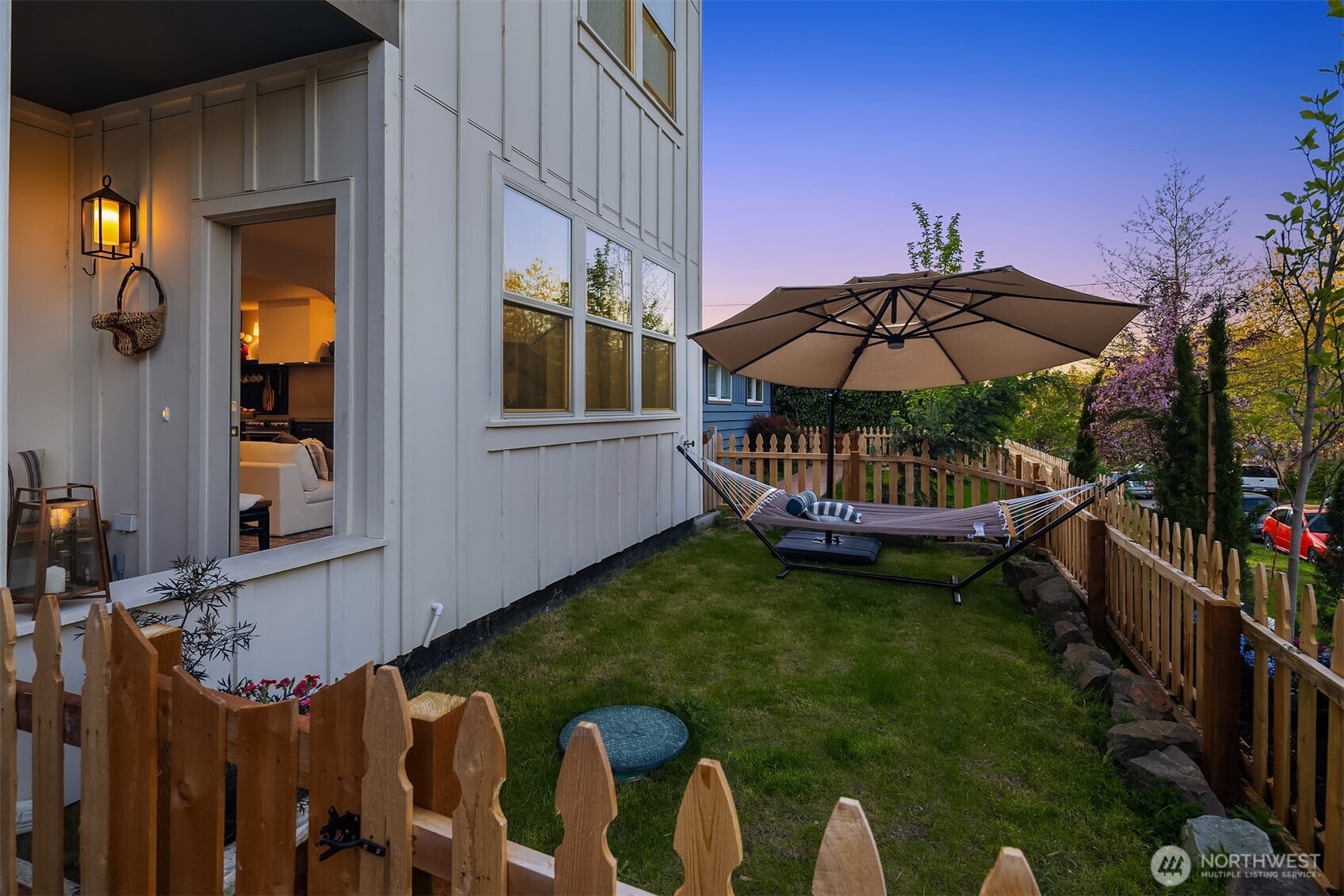 5037 25th Avenue SW, Seattle, WA 98106