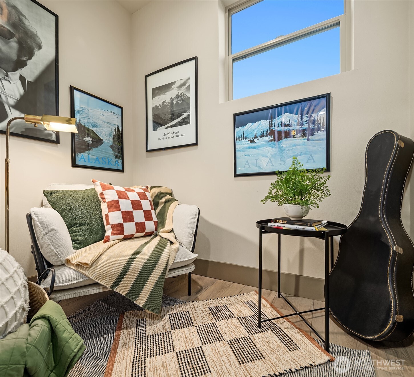 5037 25th Avenue SW, Seattle, WA 98106