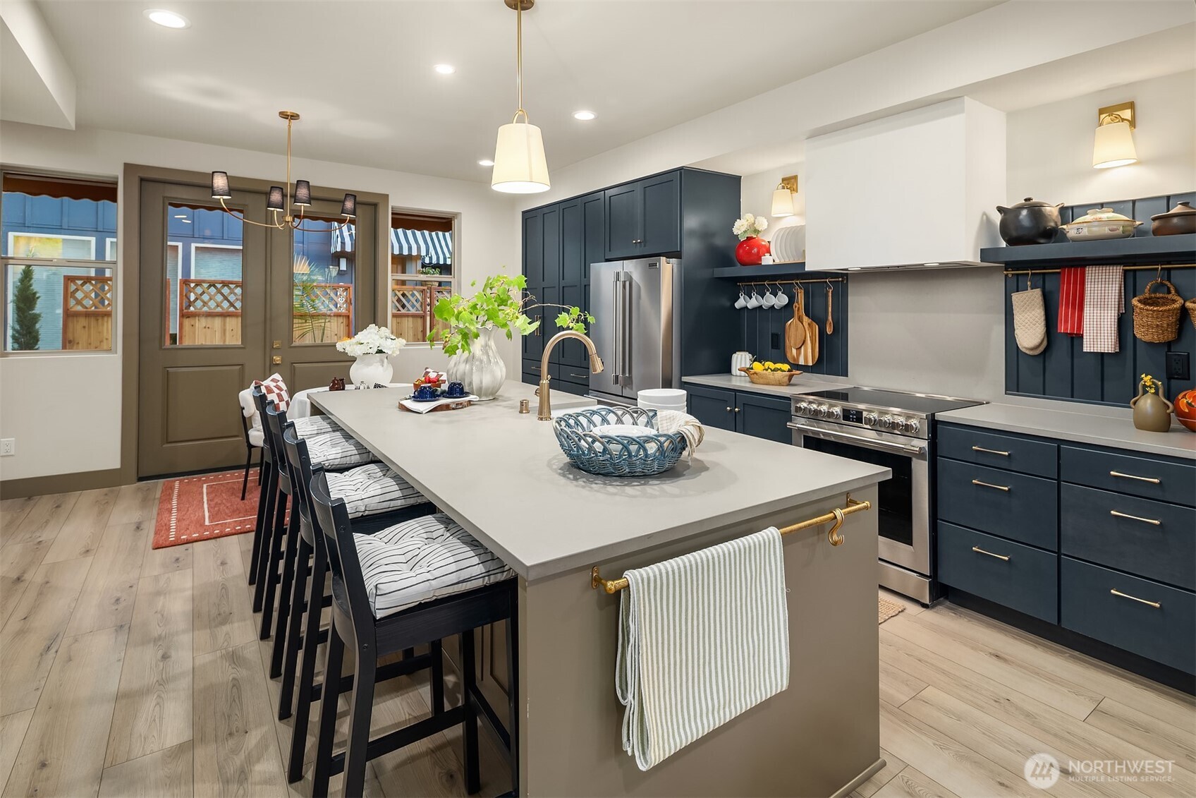 5037 25th Avenue SW, Seattle, WA 98106