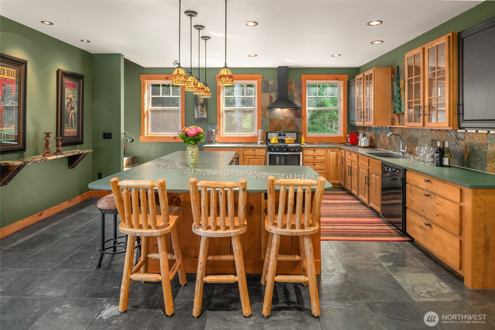 4422 Kachess Lake Road , Easton, WA 98925