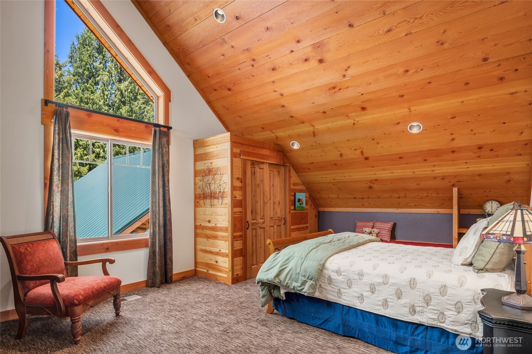 4422 Kachess Lake Road , Easton, WA 98925