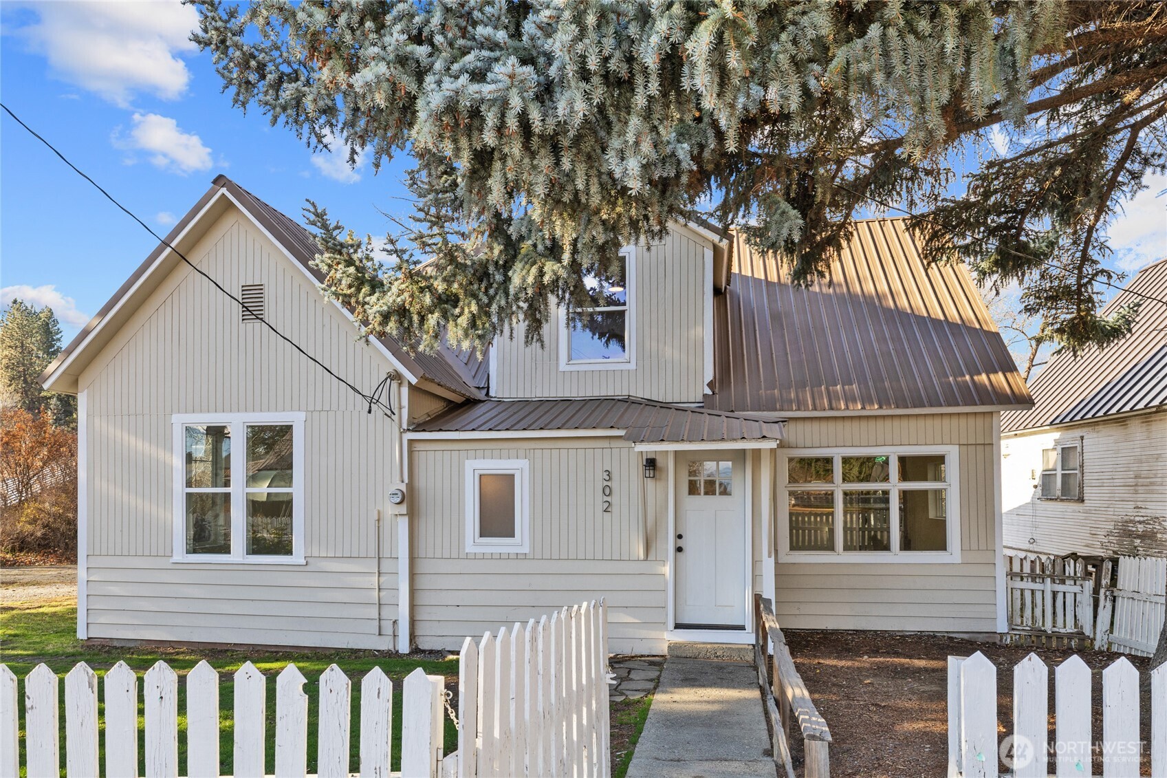 302 Stafford Street , Cle Elum, WA 98922