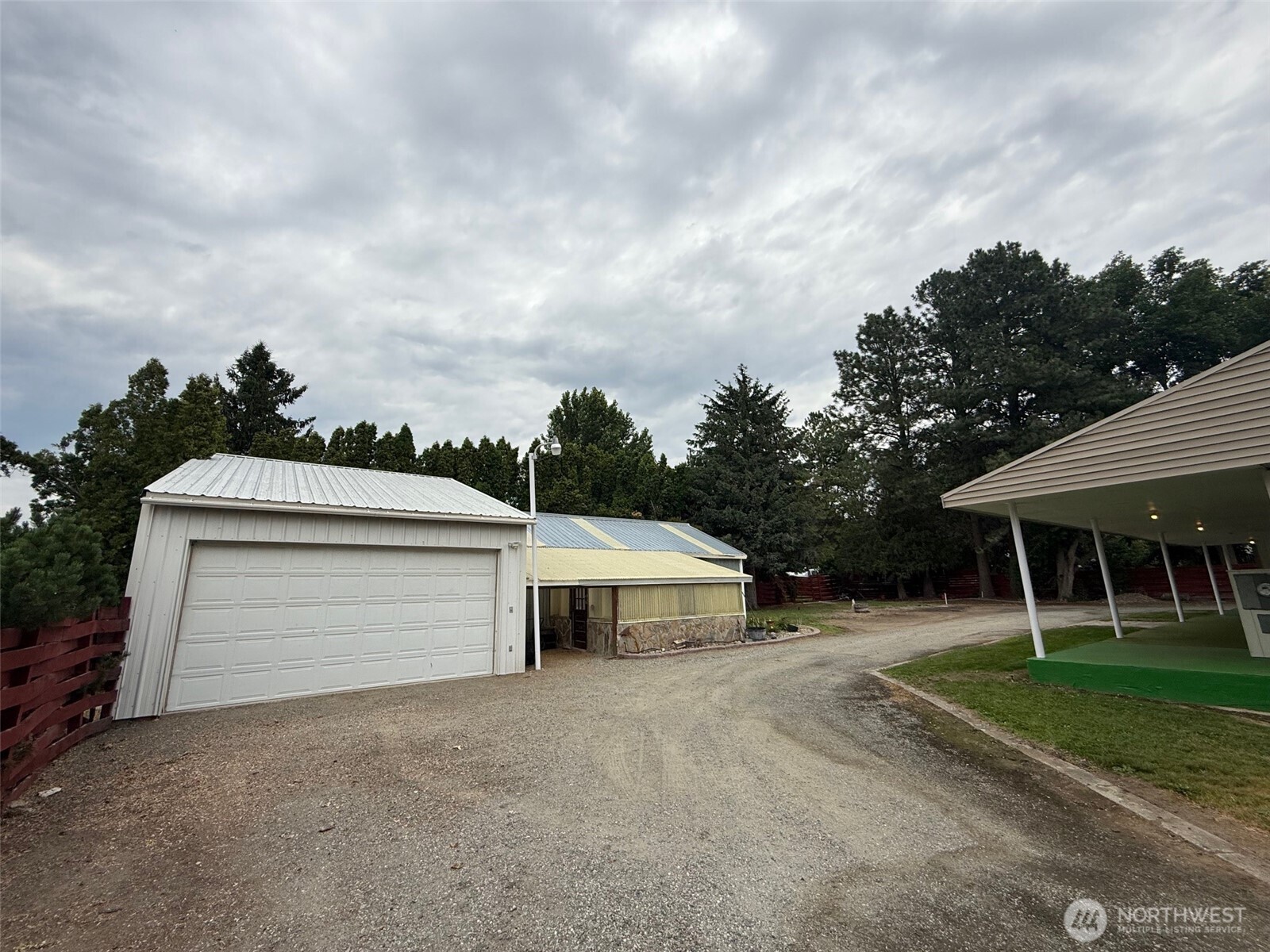 1479 Old Hwy 97 , Malott, WA 98829
