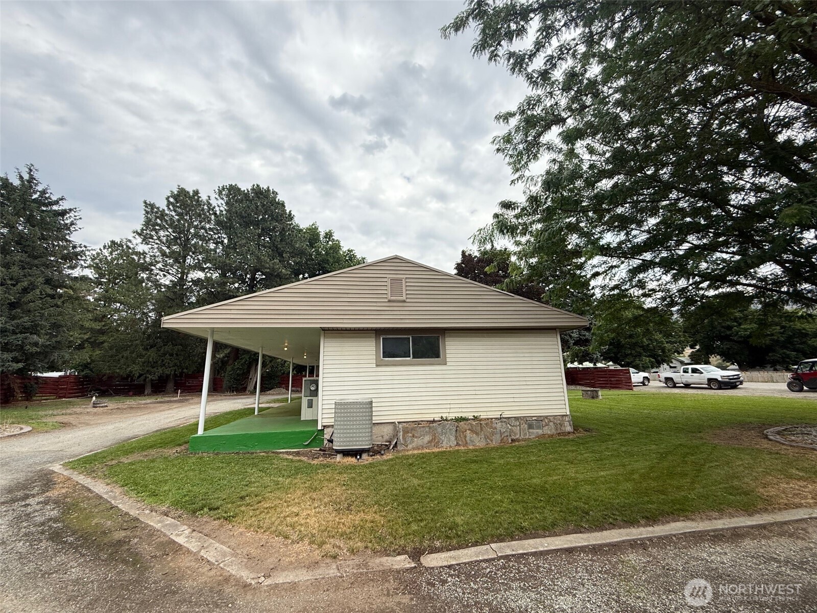 1479 Old Hwy 97 , Malott, WA 98829